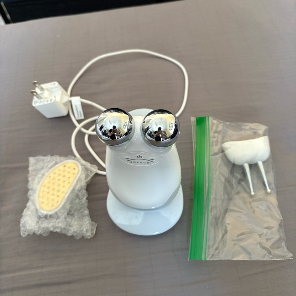 Never used NuFace Trinity Pro Facial Toning Device - Picture 4 of 16